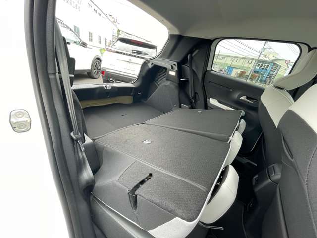 シトロエン Ｃ３ マックス ハイブリッド R8年 (関東) 99