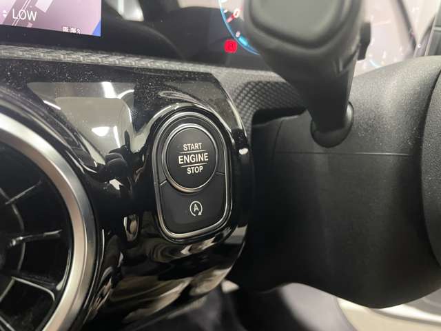 メルセデスベンツ Ａクラス Ａ１８０　スタイル R2年 (関東) 99
