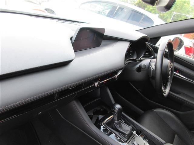 マツダ ＭＡＺＤＡ３　ファストバック ２．０ ２０Ｓ Ｌパッケージ R1年 (関東) 99