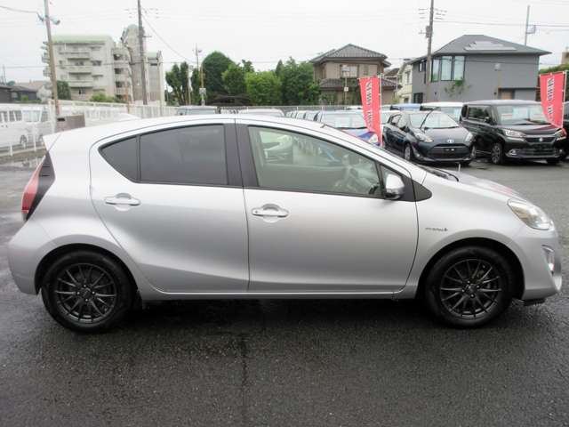 トヨタ アクア １．５ Ｓ H28年 (関東) 99
