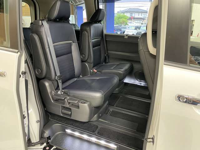 日産 セレナ １．４ Ｅ－ＰＯＷＥＲ ルキシオン R5年 (甲信越・北陸) 99