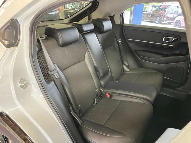 ホンダ ヴェゼル １．５ Ｅ：ＨＥＶ Ｚ R3年 (甲信越・北陸) 99