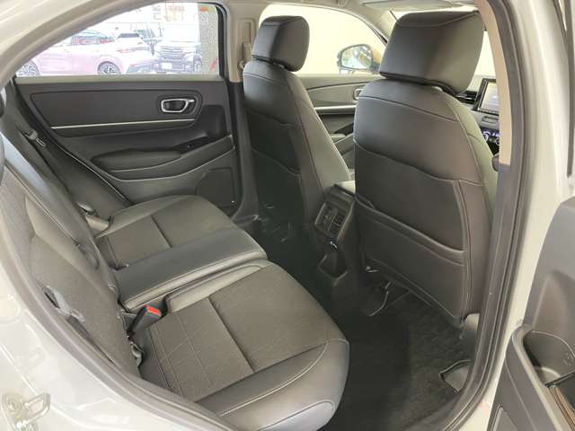 ホンダ ヴェゼル １．５ Ｅ：ＨＥＶ Ｚ R3年 (甲信越・北陸) 99