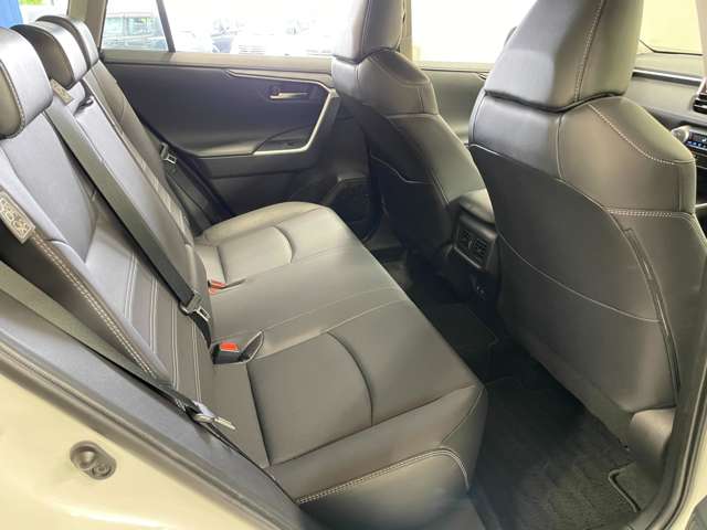 トヨタ ＲＡＶ４ ２．０ Ｇ ４ＷＤ R4年 (甲信越・北陸) 99
