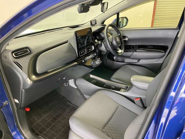 トヨタ アクア １．５ Ｚ Ｅ－ＦＯＵＲ ４ＷＤ R3年 (甲信越・北陸) 99