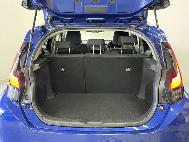 トヨタ アクア １．５ Ｚ Ｅ－ＦＯＵＲ ４ＷＤ R3年 (甲信越・北陸) 99
