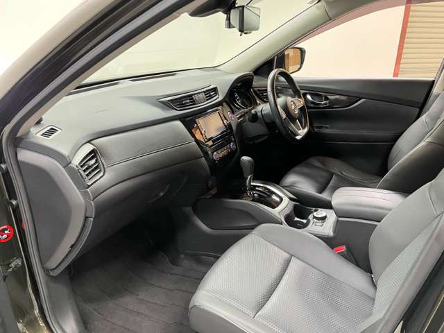 日産 エクストレイル ２．０ ２０Ｘ ２列車 ４ＷＤ H29年 (甲信越・北陸) 99