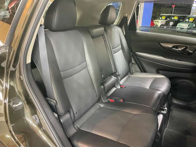 日産 エクストレイル ２．０ ２０Ｘ ２列車 ４ＷＤ H29年 (甲信越・北陸) 99