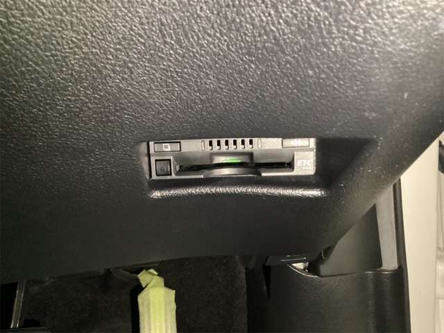 トヨタ シエンタ １．５ Ｇ クエロ H30年 (近畿) 99