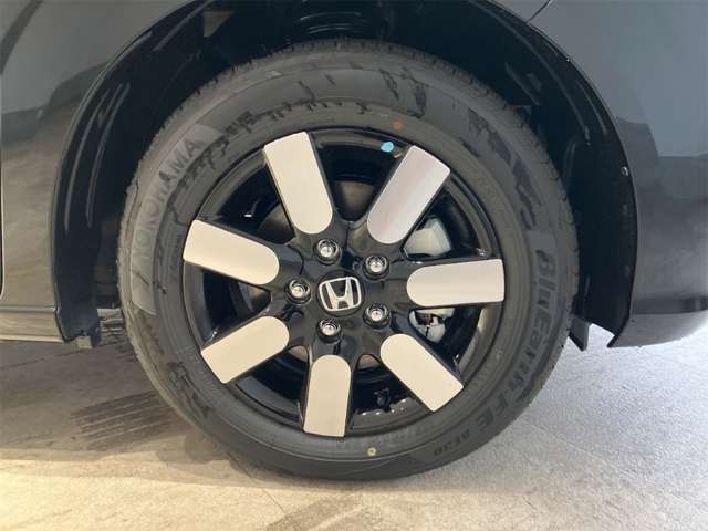 ホンダ フリード　ハイブリッド １．５ Ｅ：ＨＥＶ エアー ＥＸ R8年 (近畿) 99