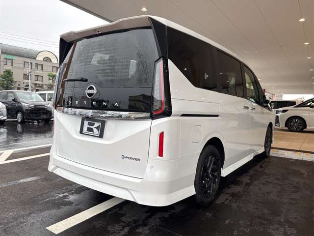 日産 セレナ １．４ Ｅ－ＰＯＷＥＲ ハイウェイスターＶ R8年 (九州・沖縄) 99