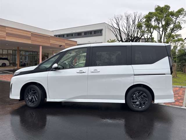 日産 セレナ ２．０ ハイウェイスターＶ R8年 (九州・沖縄) 99