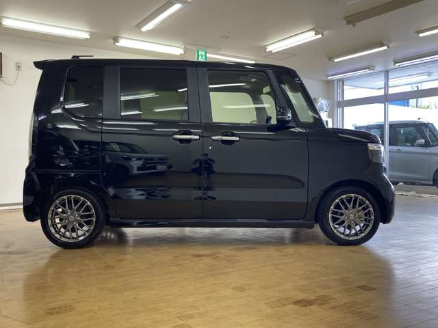 ホンダ Ｎ　ＢＯＸ カスタム ６６０ ターボ R8年 (四国) 99