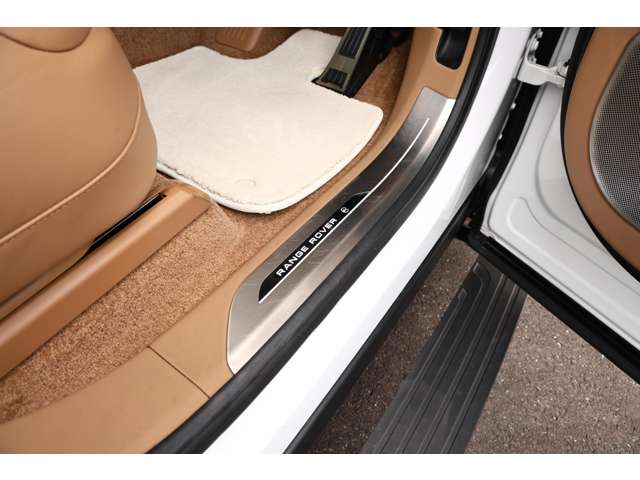 ランドローバー レンジローバー ＳＶ ４．４Ｌ Ｐ５３０ スタンダードホイールベース ４ＷＤ R5年 (東海) 99