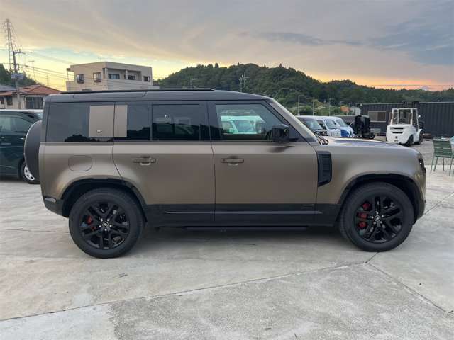 ランドローバー ディフェンダー １１０ Ｘ ３．０Ｌ Ｄ３００ ディーゼルターボ ４ＷＤ R3年 (関東) 99