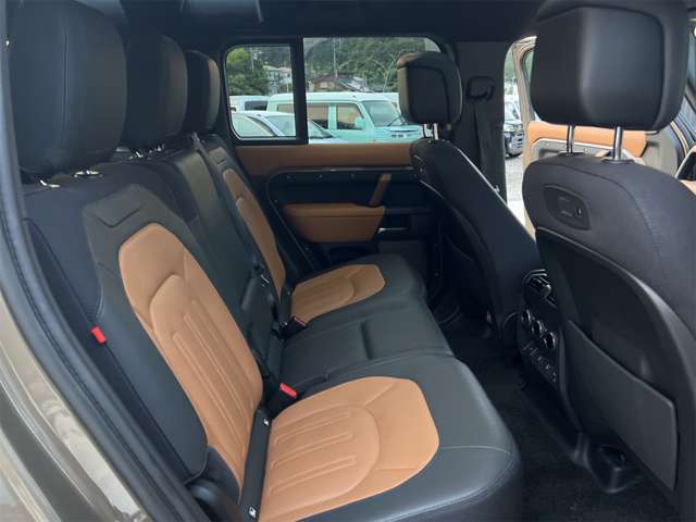 ランドローバー ディフェンダー １１０ Ｘ ３．０Ｌ Ｄ３００ ディーゼルターボ ４ＷＤ R3年 (関東) 99