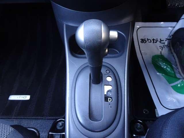 日産 ラティオ １．２ Ｇ H25年 (関東) 99