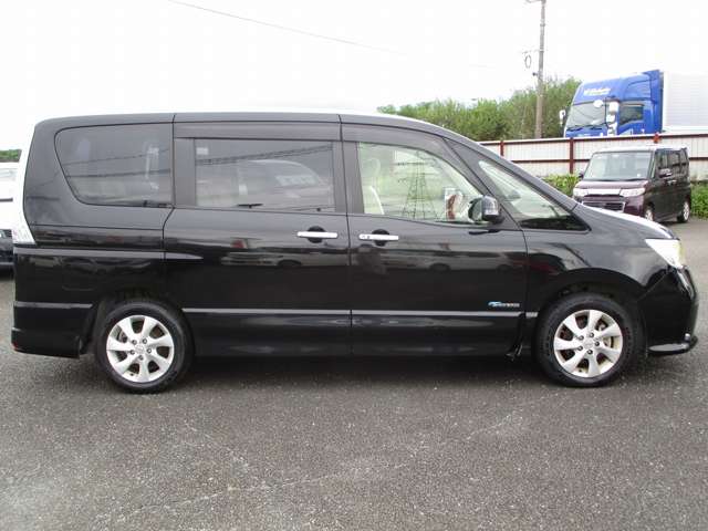 日産 セレナ ２．０ ハイウェイスター Ｓ－ＨＹＢＲＩＤ H25年 (九州・沖縄) 99