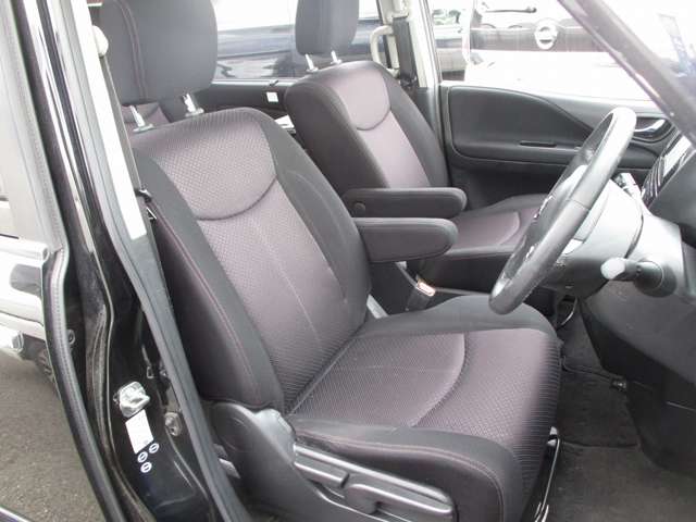 日産 セレナ ２．０ ハイウェイスター Ｓ－ＨＹＢＲＩＤ H25年 (九州・沖縄) 99