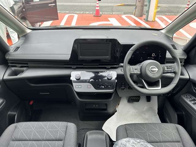 日産 セレナ １．４ Ｅ－ＰＯＷＥＲ Ｘ R8年 (東海) 99