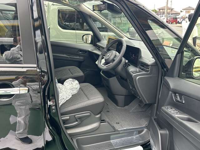 日産 セレナ １．４ Ｅ－ＰＯＷＥＲ Ｘ R8年 (東海) 99