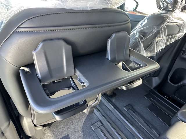 日産 セレナ ２．０ ハイウェイスターＶ ＮＩＳＳＡＮＣＯＮＮＥＣＴインフォテインメントシステム装着車 R8年 (東海) 99