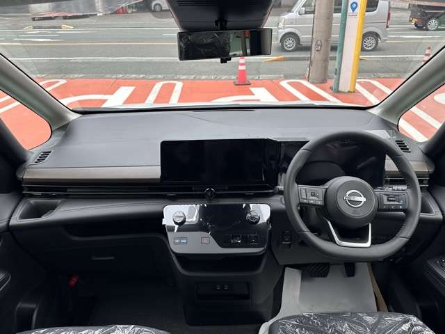日産 セレナ １．４ Ｅ－ＰＯＷＥＲ ハイウェイスターＶ ＮＩＳＳＡＮＣＯＮＮＥＣＴインフォテインメントシステム装着車 R8年 (東海) 99