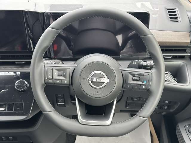 日産 セレナ １．４ Ｅ－ＰＯＷＥＲ ハイウェイスターＶ ＮＩＳＳＡＮＣＯＮＮＥＣＴインフォテインメントシステム装着車 R8年 (東海) 99