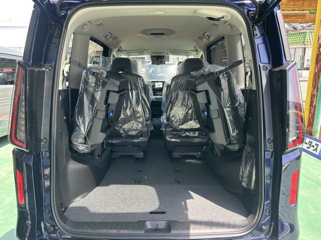 日産 セレナ １．４ Ｅ－ＰＯＷＥＲ ＡＵＴＥＣＨ ＮＩＳＳＡＮＣＯＮＮＥＣＴインフォテインメントシステム装着車 R8年 (東海) 99