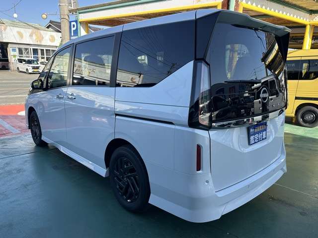 日産 セレナ ２．０ ハイウェイスターＶ 日産オリジナルナビ取付パッケージ装着車 R8年 (東海) 99