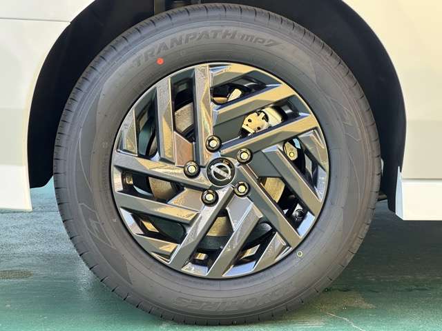 日産 セレナ ２．０ ハイウェイスターＶ 日産オリジナルナビ取付パッケージ装着車 R8年 (東海) 99