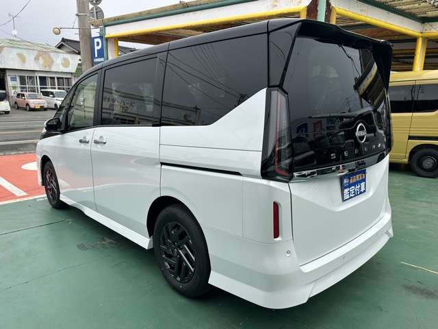 日産 セレナ ２．０ ハイウェイスターＶ 日産オリジナルナビ取付パッケージ装着車 R8年 (東海) 99