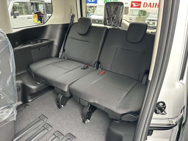 日産 セレナ ２．０ ハイウェイスターＶ 日産オリジナルナビ取付パッケージ装着車 R8年 (東海) 99