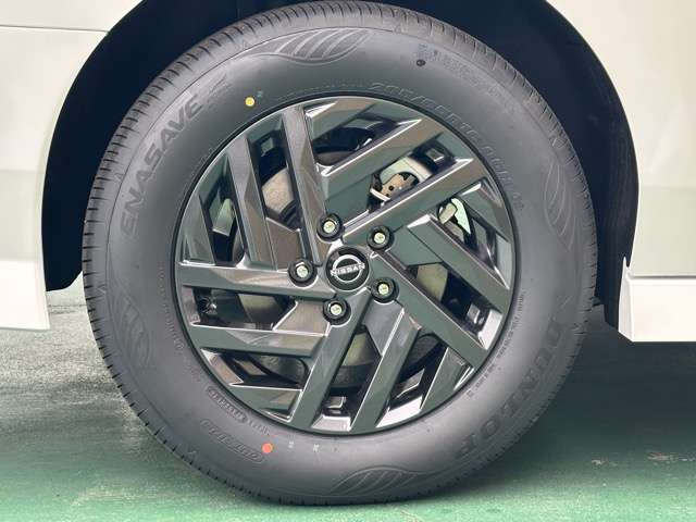 日産 セレナ ２．０ ハイウェイスターＶ 日産オリジナルナビ取付パッケージ装着車 R8年 (東海) 99