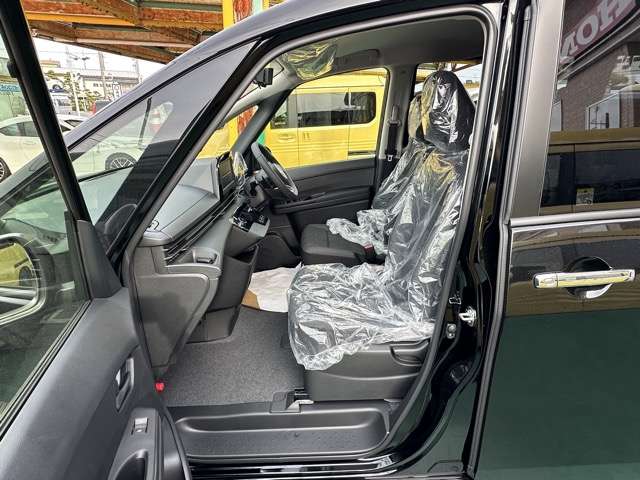 日産 セレナ ２．０ Ｘ 日産オリジナルナビ取付パッケージ装着車 R8年 (東海) 99
