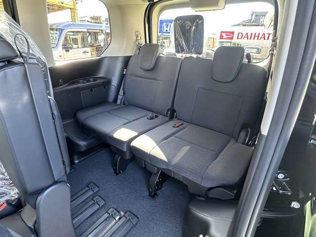 日産 セレナ １．４ Ｅ－ＰＯＷＥＲ ハイウェイスターＶ ＮＩＳＳＡＮＣＯＮＮＥＣＴインフォテインメントシステム装着車 R8年 (東海) 99