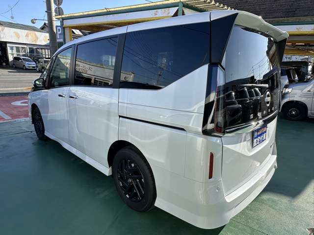 日産 セレナ １．４ Ｅ－ＰＯＷＥＲ ハイウェイスターＶ ＮＩＳＳＡＮＣＯＮＮＥＣＴインフォテインメントシステム装着車 R8年 (東海) 99