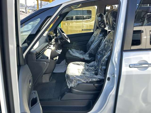 日産 セレナ １．４ Ｅ－ＰＯＷＥＲ ハイウェイスターＶ ＮＩＳＳＡＮＣＯＮＮＥＣＴインフォテインメントシステム装着車 R8年 (東海) 99