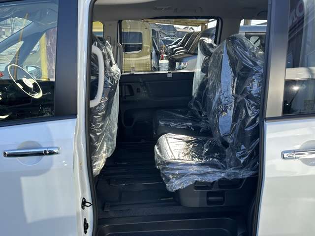 日産 セレナ １．４ Ｅ－ＰＯＷＥＲ ハイウェイスターＶ ＮＩＳＳＡＮＣＯＮＮＥＣＴインフォテインメントシステム装着車 R8年 (東海) 99