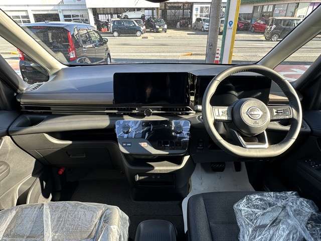 日産 セレナ １．４ Ｅ－ＰＯＷＥＲ ハイウェイスターＶ ＮＩＳＳＡＮＣＯＮＮＥＣＴインフォテインメントシステム装着車 R8年 (東海) 99