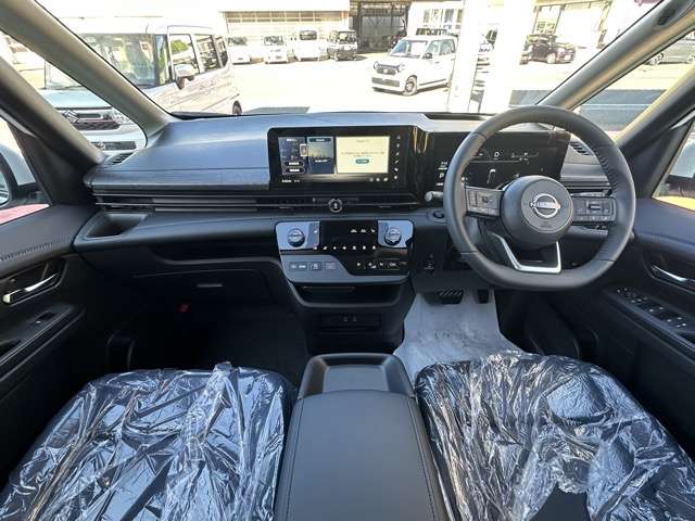 日産 セレナ １．４ Ｅ－ＰＯＷＥＲ ルキシオン R8年 (東海) 99
