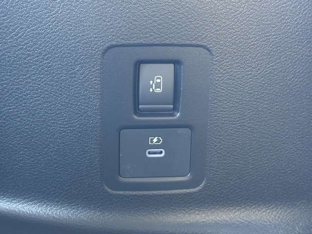 日産 セレナ １．４ Ｅ－ＰＯＷＥＲ ルキシオン R8年 (東海) 99