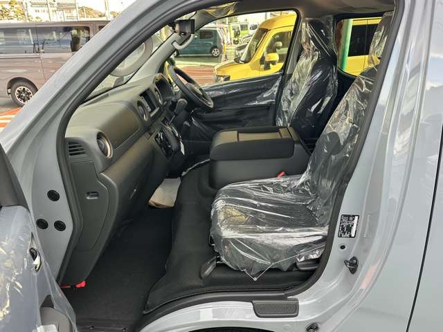 日産 キャラバンバン ２．４ ＡＵＴＥＣＨ ライン プラス ロングボディ ディーゼルターボ ４ＷＤ R8年 (東海) 99