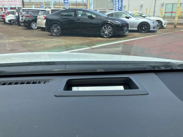 トヨタ プリウス １．８ Ｓ セーフティ プラス Ｅ－ＦＯＵＲ ４ＷＤ H29年 (甲信越・北陸) 99