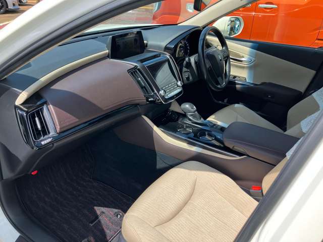 トヨタ クラウン　ハイブリッド ハイブリッド ２．５ Ｓ ＦＯＵＲ Ｃパッケージ ４ＷＤ R1年 (甲信越・北陸) 99