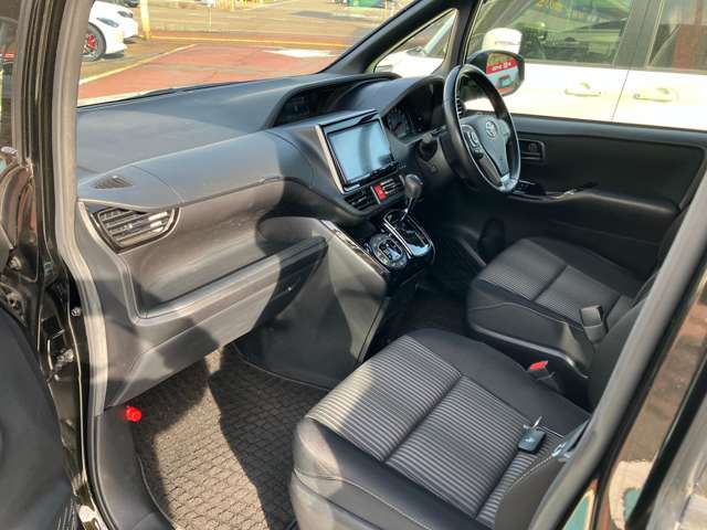 トヨタ ヴォクシー ２．０ ＺＳ ４ＷＤ H29年 (甲信越・北陸) 99