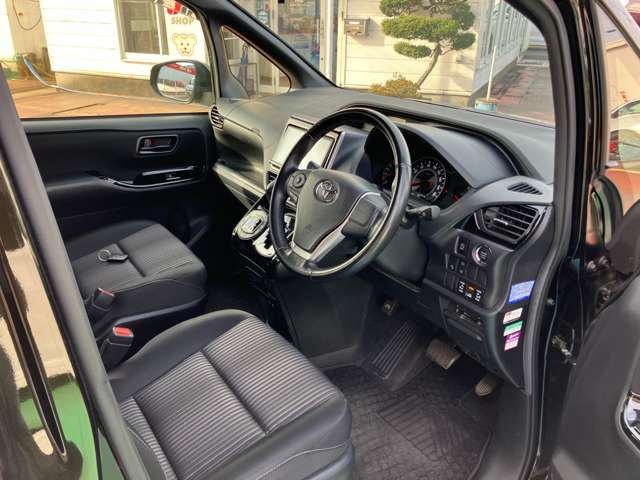 トヨタ ヴォクシー ２．０ ＺＳ ４ＷＤ H29年 (甲信越・北陸) 99