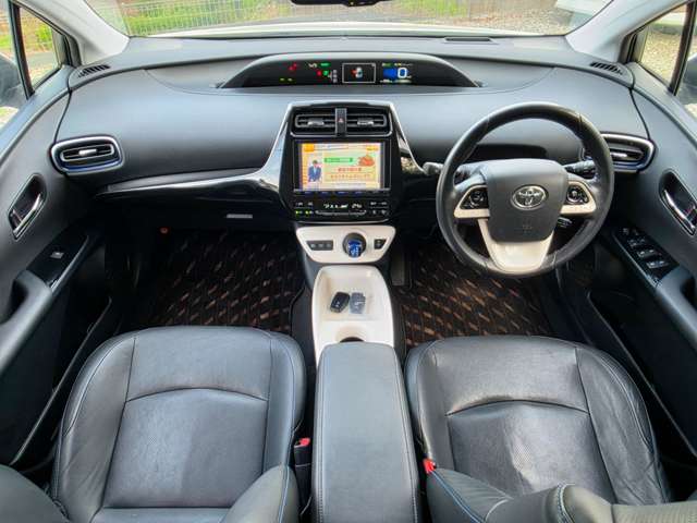 トヨタ プリウス １．８ Ａ プレミアム ツーリングセレクション H28年 (関東) 99