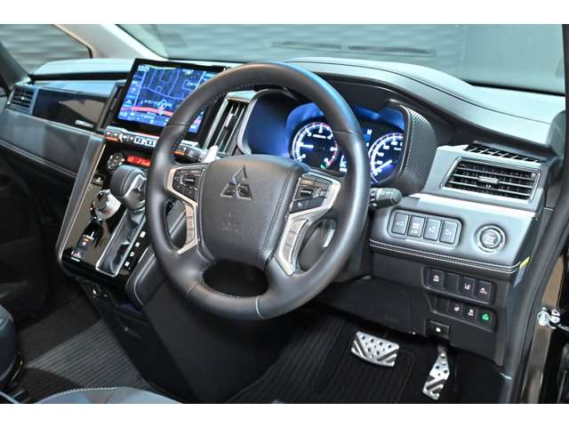 三菱 デリカ　Ｄ：５ ２．２ シャモニー 電動サイドステップ非装着車 ディーゼルターボ ４ＷＤ R7年 (関東) 99