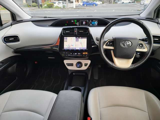 トヨタ プリウス １．８ Ｓ ツーリングセレクション H27年 (関東) 99